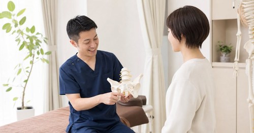 脊柱管狭窄症とヘルニアの違いを相談するイメージ