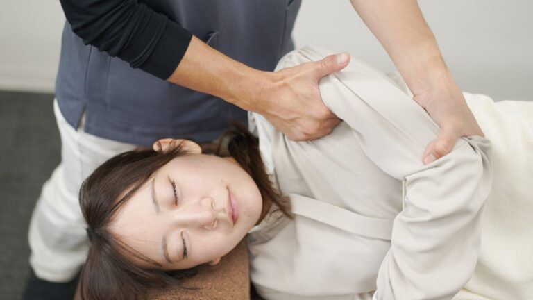 肩腱板損傷の整体なら三郷のCUREPRO｜肩の痛み・腕が上がらないお悩みに寄り添う【柔道整復師監修】