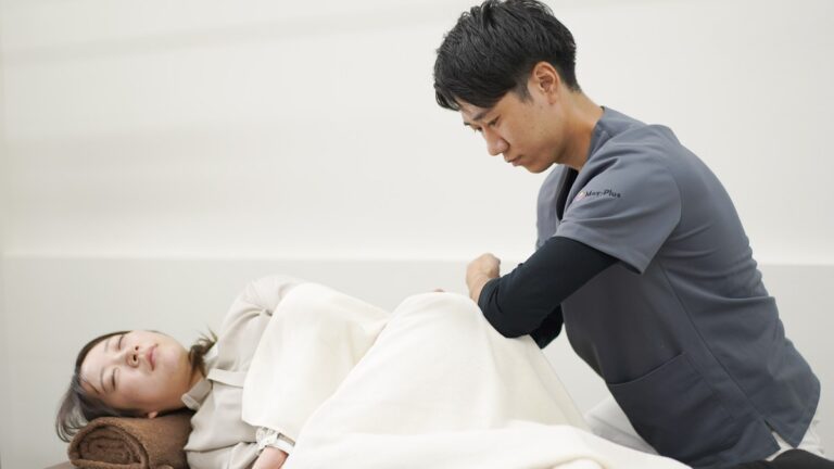 肩甲骨の痛みの整体なら三郷のCUREPRO｜肩甲骨まわり・背中のこりにお悩みの方へ【柔道整復師監修】