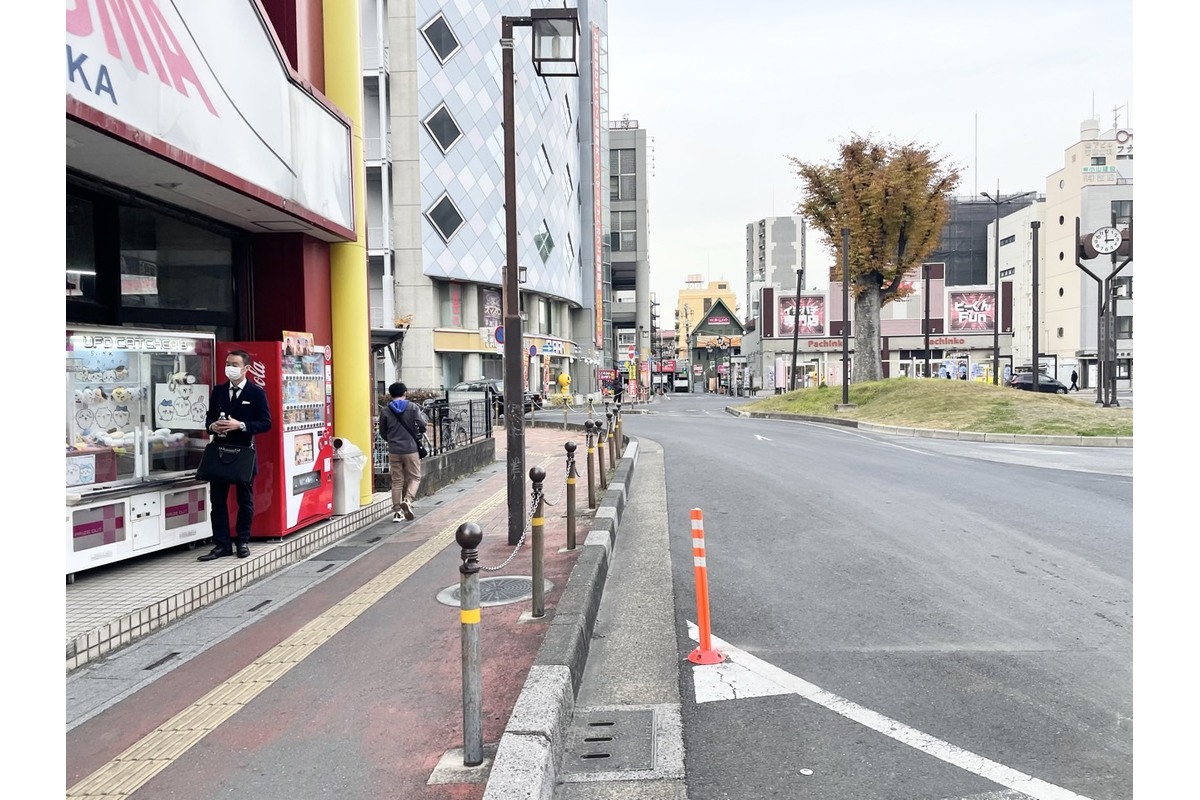 草加駅西口ロータリー出口