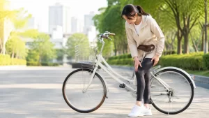 自転車で膝痛が出るときのサドルの高さ｜痛む場所でわかる調整の方向