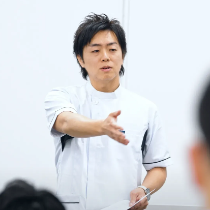 CUREPRO監修者 阿部純治 柔道整復師