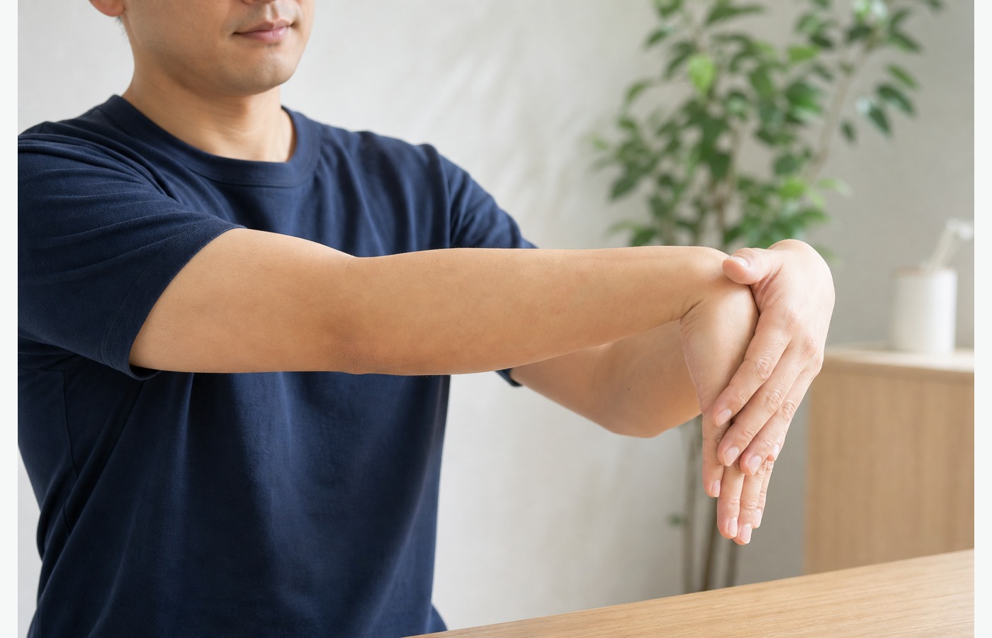 腱鞘炎を放置して痛みが長引くリスクのイメージ